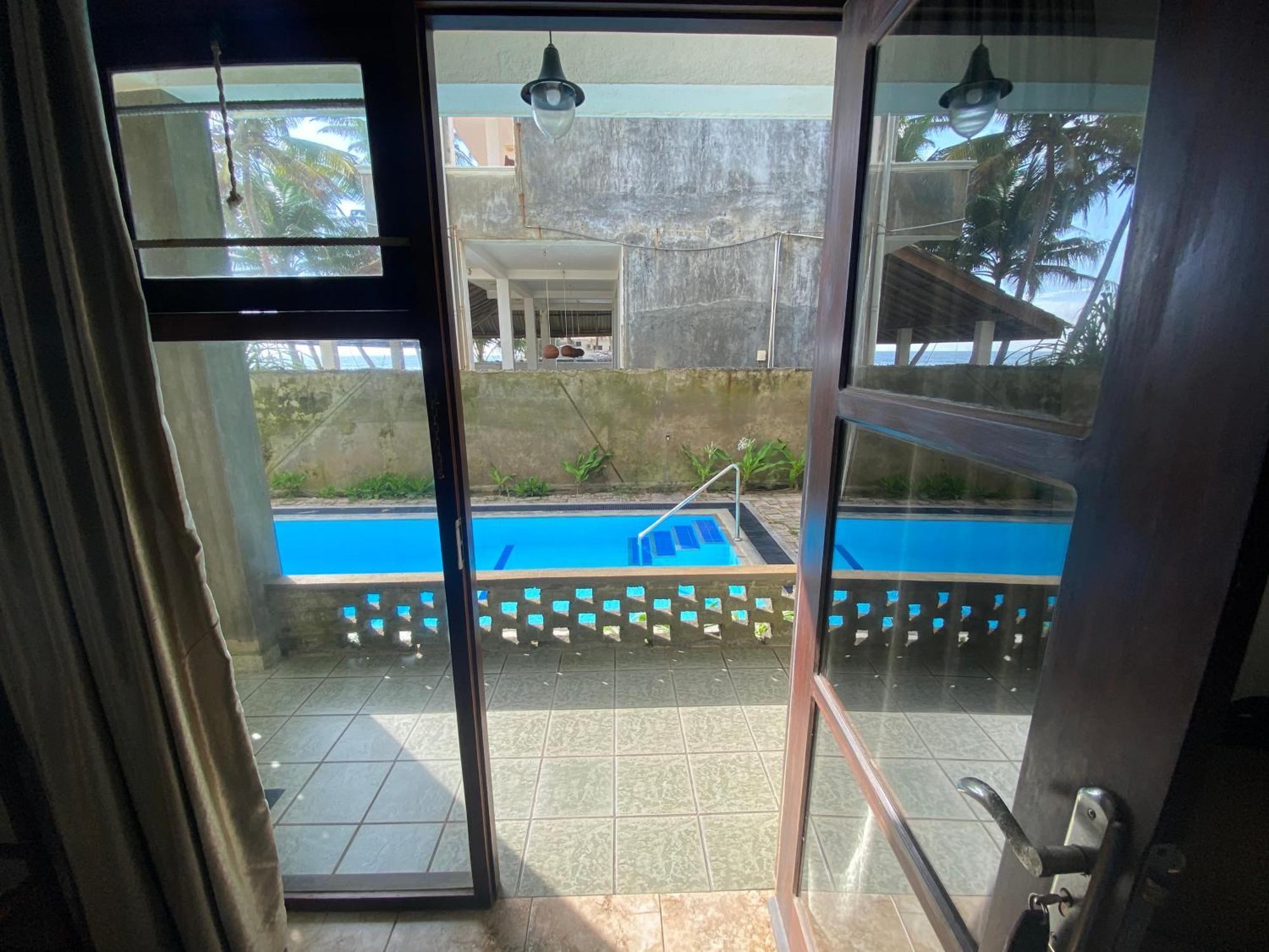 Mirage Beach House At Morava Court Hikkaduwa Εξωτερικό φωτογραφία