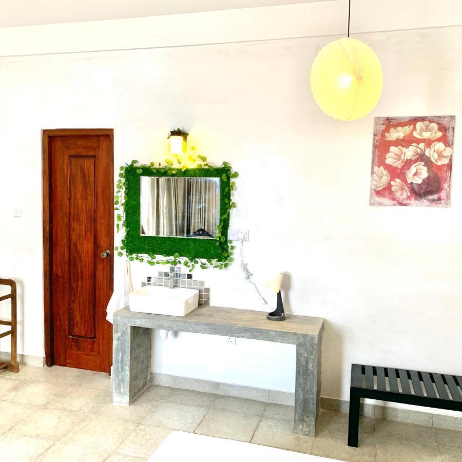 Mirage Beach House At Morava Court Hikkaduwa Εξωτερικό φωτογραφία