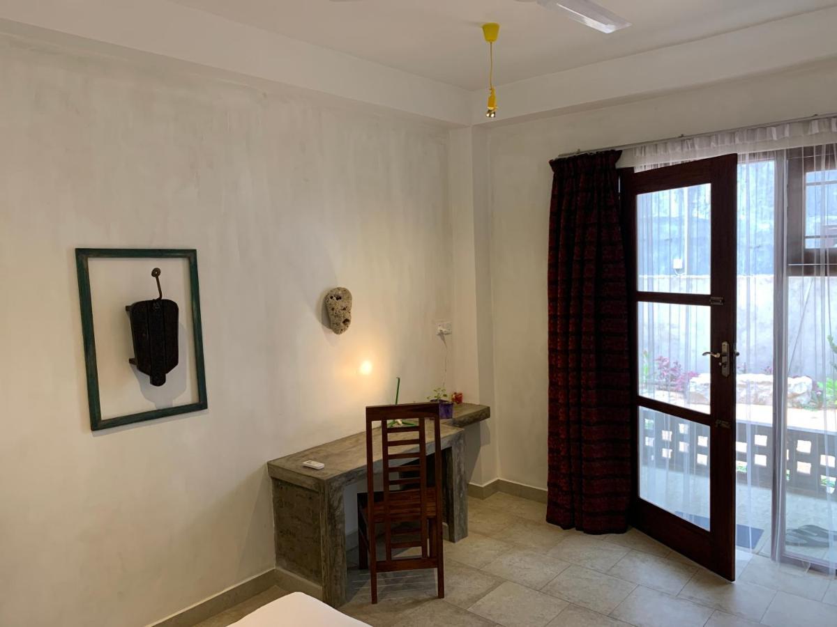 Mirage Beach House At Morava Court Hikkaduwa Εξωτερικό φωτογραφία
